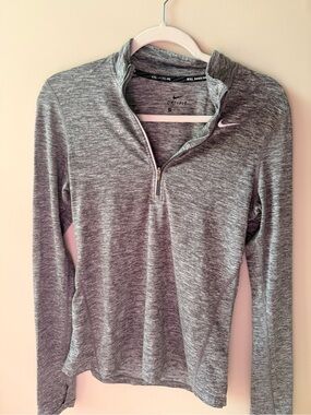 Nike Women's Gray Heather Dri-FIT Quarter-Zip Long Sleeve Top